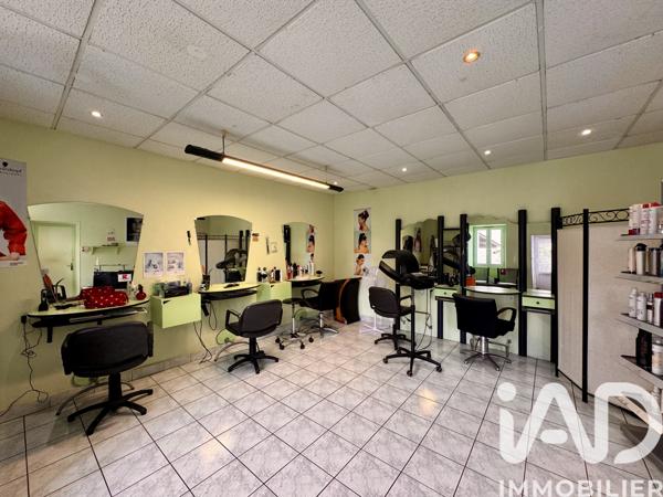 Esthétique, Coiffure​ à vendre 51,87 m² Les Ulmes