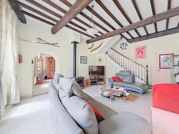 Maison proche centre 5 chambres avec jardin parking