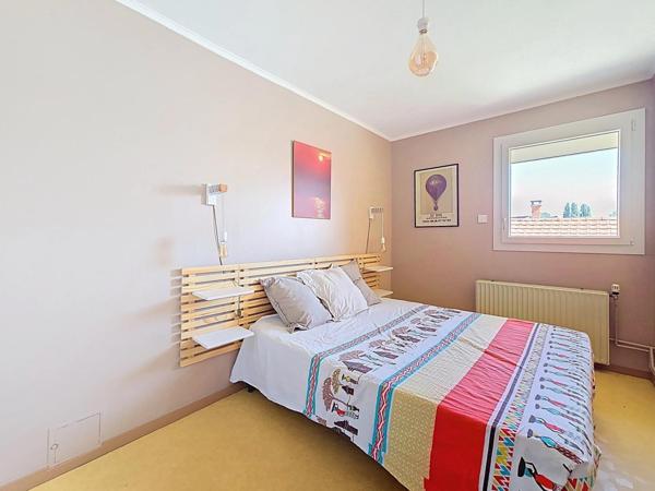 Maison proche centre 5 chambres avec jardin parking