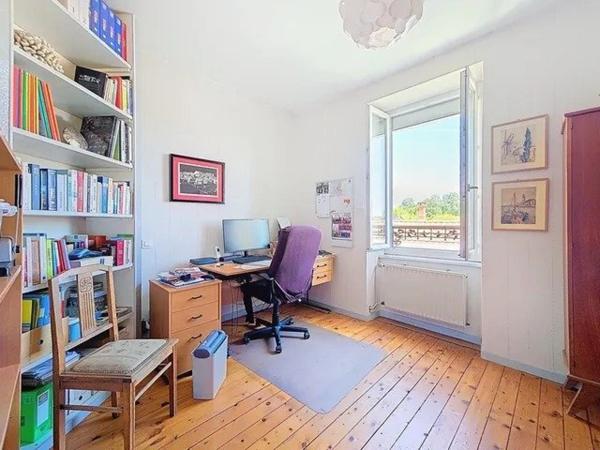 Maison proche centre 5 chambres avec jardin parking