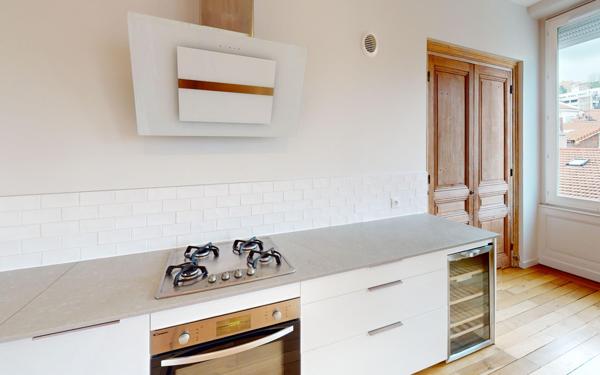 Appartement à louer    4 pièces •  Saint-Étienne