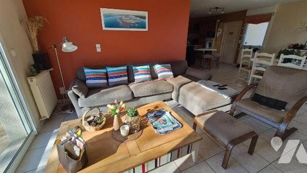 GORRON pavillon contemporain 100% de plain-pied comprenant: 
hall d'entrée avec placard, salon...