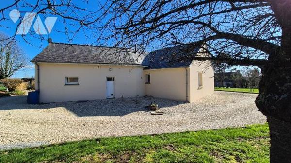 GORRON pavillon contemporain 100% de plain-pied comprenant: 
hall d'entrée avec placard, salon...