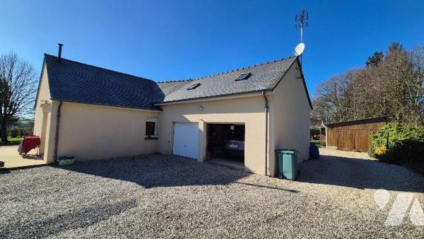 GORRON pavillon contemporain 100% de plain-pied comprenant: 
hall d'entrée avec placard, salon...