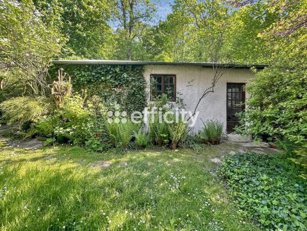 Maison
         5 pièces
        - 151 m² 585 000 € *