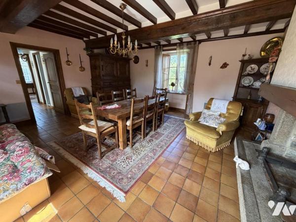 Très belle maison en pierre avec dépendances sur 1ha59 de terre libre.