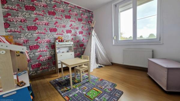 Maison familiale 4 chambres avec jardin et garage