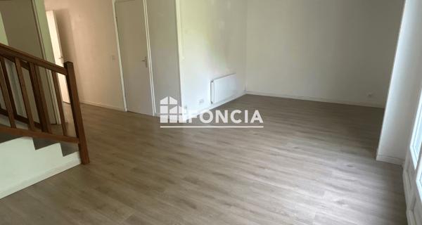 Location Maison 4 pièces 91 m² - Le Mée-sur-seine 77350