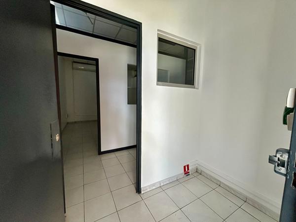 Bureaux à louer de 51,20 m² au 1er étage à Fort-de-France, Martinique - Exclusivité ERA STI CARAIBES