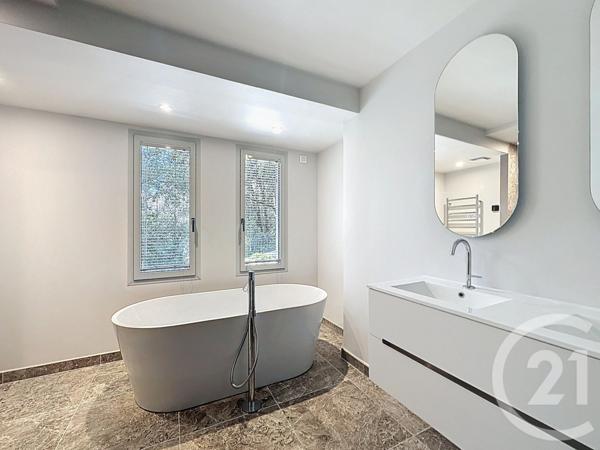 Appartement F4 à vendre  4 pièces - 200,19 m2 CAGNES SUR MER - 06