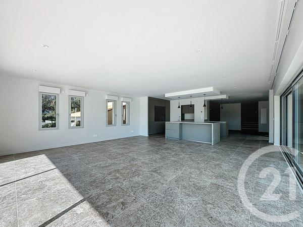 Appartement F4 à vendre  4 pièces - 200,19 m2 CAGNES SUR MER - 06