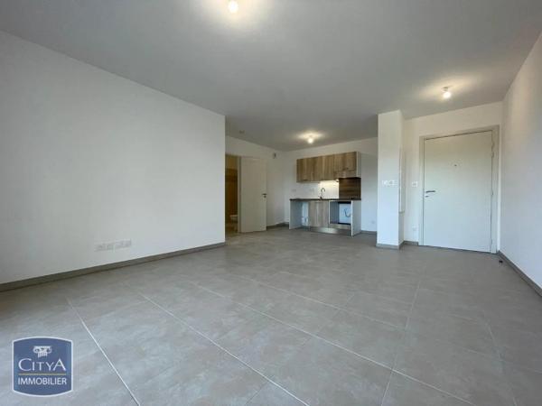 Appartement à louer 2 pièces 45.3m² Arles (13200)