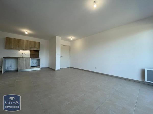 Appartement à louer 2 pièces 45.3m² Arles (13200)