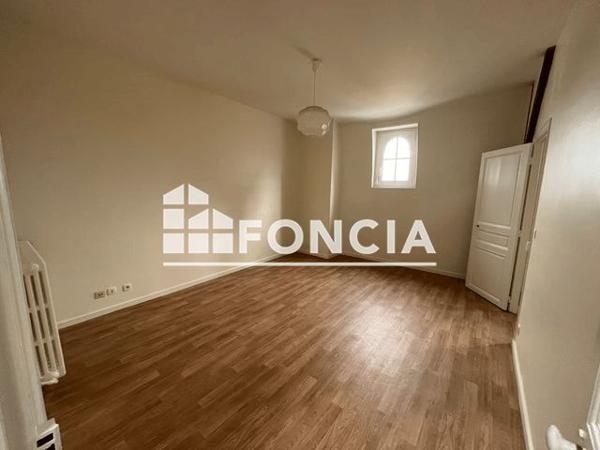 Location Appartement 3 pièces 68.6 m² - 12-14 GANDE RUE MAURICE VIOLLETTE Dreux 28109