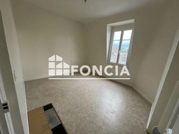 Location Appartement 3 pièces 68.6 m² - 12-14 GANDE RUE MAURICE VIOLLETTE Dreux 28109