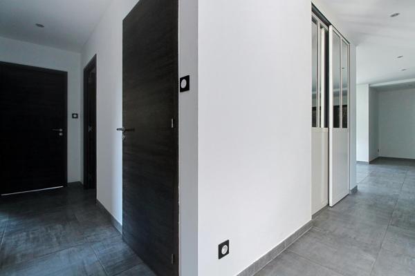 Maison contemporaine de 2017, de plain pied