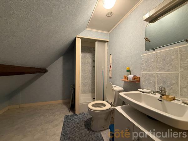 Vente
                Maison150,42 m² - 8 Pièces -
                    SAINT AMAND MONTROND (18200)
