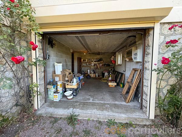 Vente
                Maison150,42 m² - 8 Pièces -
                    SAINT AMAND MONTROND (18200)