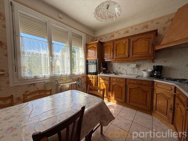 Vente
                Maison150,42 m² - 8 Pièces -
                    SAINT AMAND MONTROND (18200)