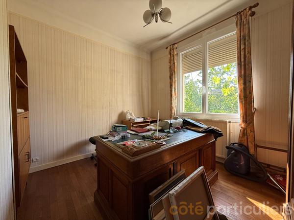 Vente
                Maison150,42 m² - 8 Pièces -
                    SAINT AMAND MONTROND (18200)