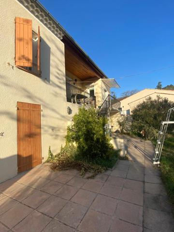 Maison à vendre    4 pièces •  L'Escale