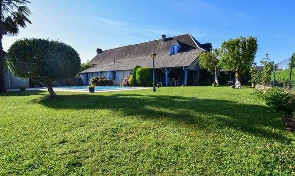 À vendre – Demeure familiale de charme aux portes de Tarbes (65)