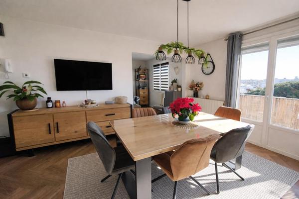 T4 70m² 5e Dernier Étage Ascenseur  Parking et cave Résidence Sécurisée Gardien