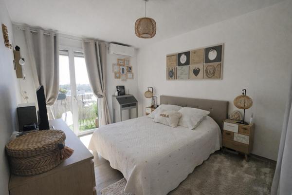 T4 70m² 5e Dernier Étage Ascenseur  Parking et cave Résidence Sécurisée Gardien