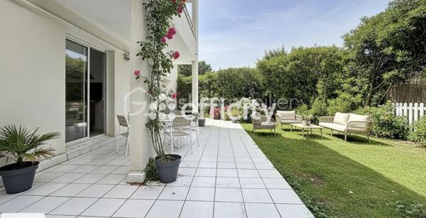 Appartement
         2 pièces
        - 59 m² 199 000 € *