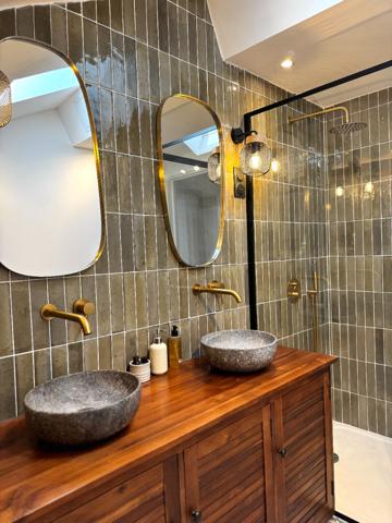 Appartement de prestige 144 m² , Immeuble historique , Centre-ville de Nîmes Nimes