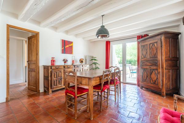 Belle longère nichée au coeur d’un hameau paisible