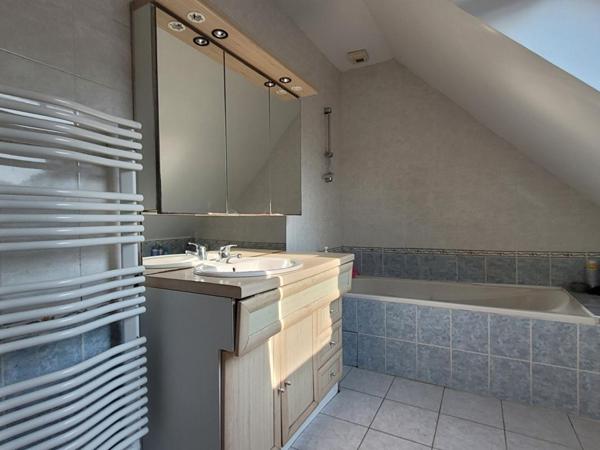 29000 QUIMPER KERVOUYEC - Maison avec garage 4 chambres 90 m2 environ