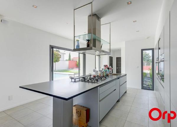 Maison à vendre    4 pièces • 171,68 m2 Genas