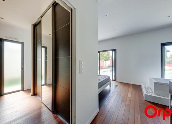 Maison à vendre    4 pièces • 171,68 m2 Genas