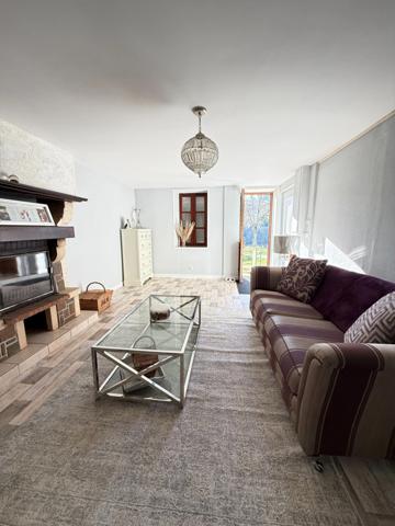 EN EXCLUSIVITE ! Corps de ferme avec maison d'habitation de 89m² sur terrain de 2hectares 2188m² 138 500 €