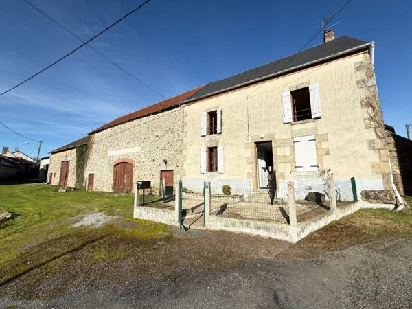 EN EXCLUSIVITE ! Corps de ferme avec maison d'habitation de 89m² sur terrain de 2hectares 2188m² 138 500 €