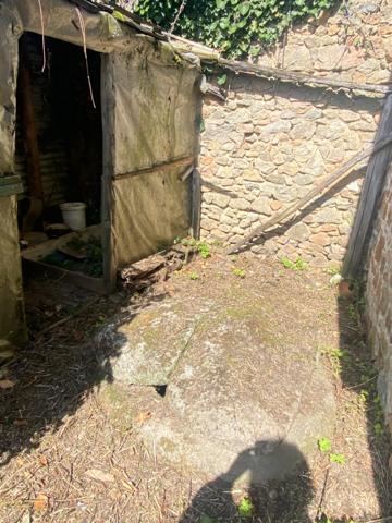 EN EXCLUSIVITE ! Corps de ferme avec maison d'habitation de 89m² sur terrain de 2hectares 2188m² 138 500 €