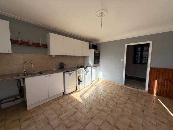 EN EXCLUSIVITE ! Corps de ferme avec maison d'habitation de 89m² sur terrain de 2hectares 2188m² 138 500 €