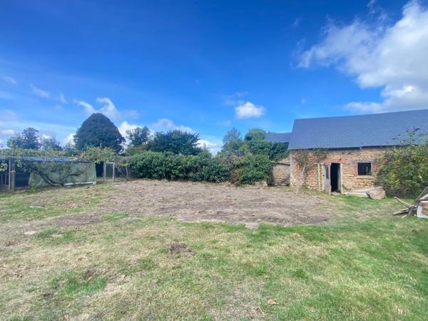 EN EXCLUSIVITE ! Corps de ferme avec maison d'habitation de 89m² sur terrain de 2hectares 2188m² 138 500 €