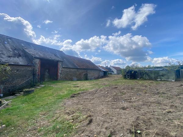 EN EXCLUSIVITE ! Corps de ferme avec maison d'habitation de 89m² sur terrain de 2hectares 2188m² 138 500 €