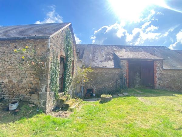 EN EXCLUSIVITE ! Corps de ferme avec maison d'habitation de 89m² sur terrain de 2hectares 2188m² 138 500 €