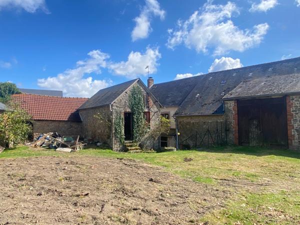 EN EXCLUSIVITE ! Corps de ferme avec maison d'habitation de 89m² sur terrain de 2hectares 2188m² 138 500 €
