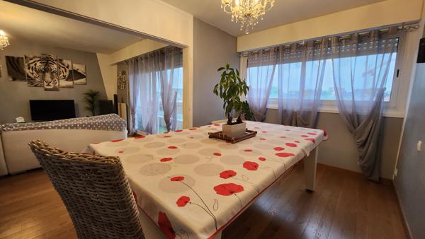 La Roche-sur-Yon (85000) Appartement T3 au second étage proche place Napoléon