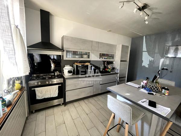 Maison 10 pièce(s) 173.55 m2