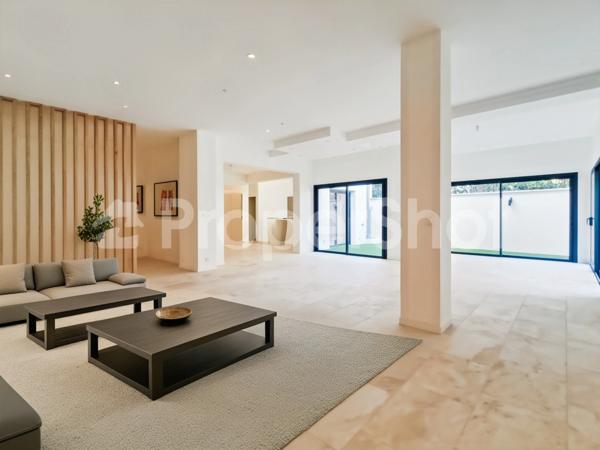 Toulouse Grand Rond – Appartement 177 m² familial entièrement rénové avec terrasses et garage clos intégré.