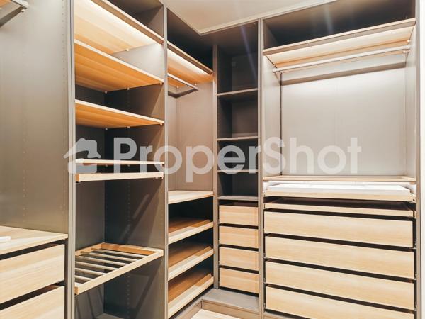 Toulouse Grand Rond – Appartement 177 m² familial entièrement rénové avec terrasses et garage clos intégré.