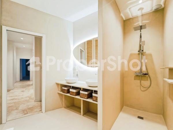 Toulouse Grand Rond – Appartement 177 m² familial entièrement rénové avec terrasses et garage clos intégré.