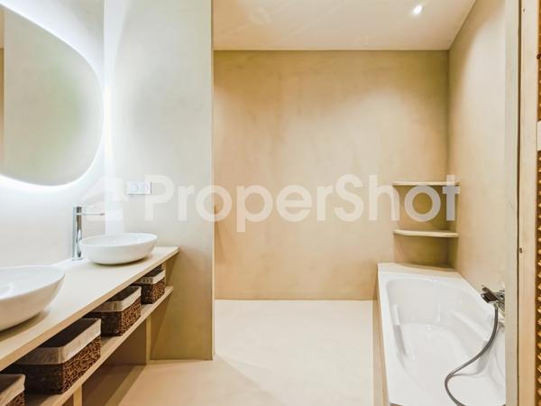 Toulouse Grand Rond – Appartement 177 m² familial entièrement rénové avec terrasses et garage clos intégré.