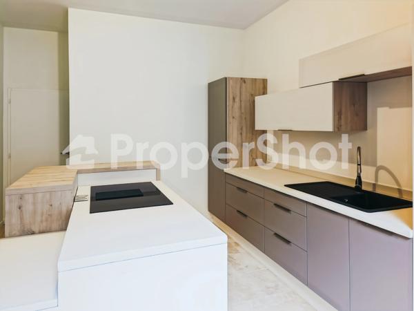 Toulouse Grand Rond – Appartement 177 m² familial entièrement rénové avec terrasses et garage clos intégré.