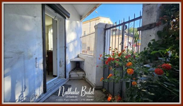Maison de village rénovée avec cour, terrasse et garage – Saint-Chinian (34)